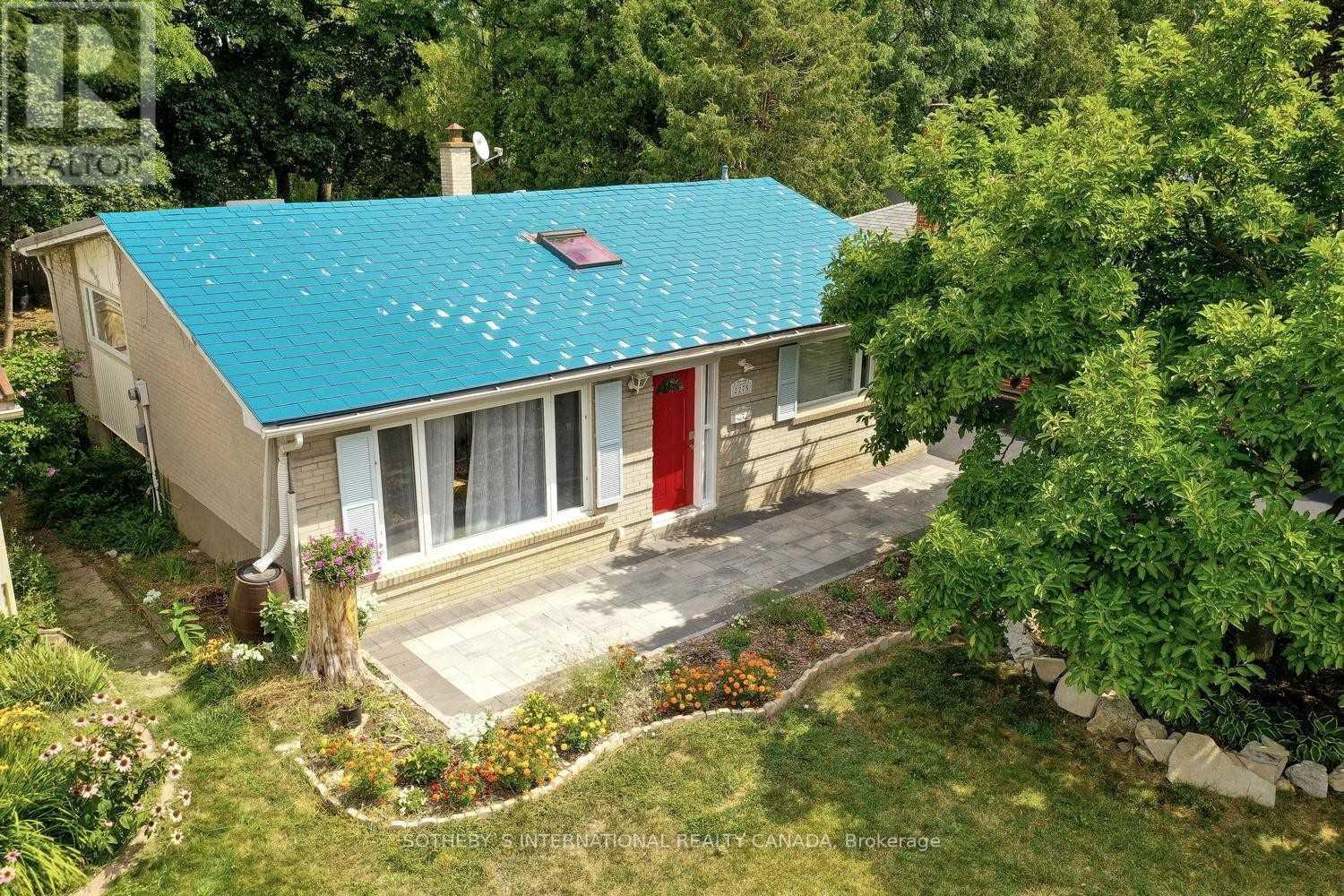 2275 BOSTOCK CRESCENT=null