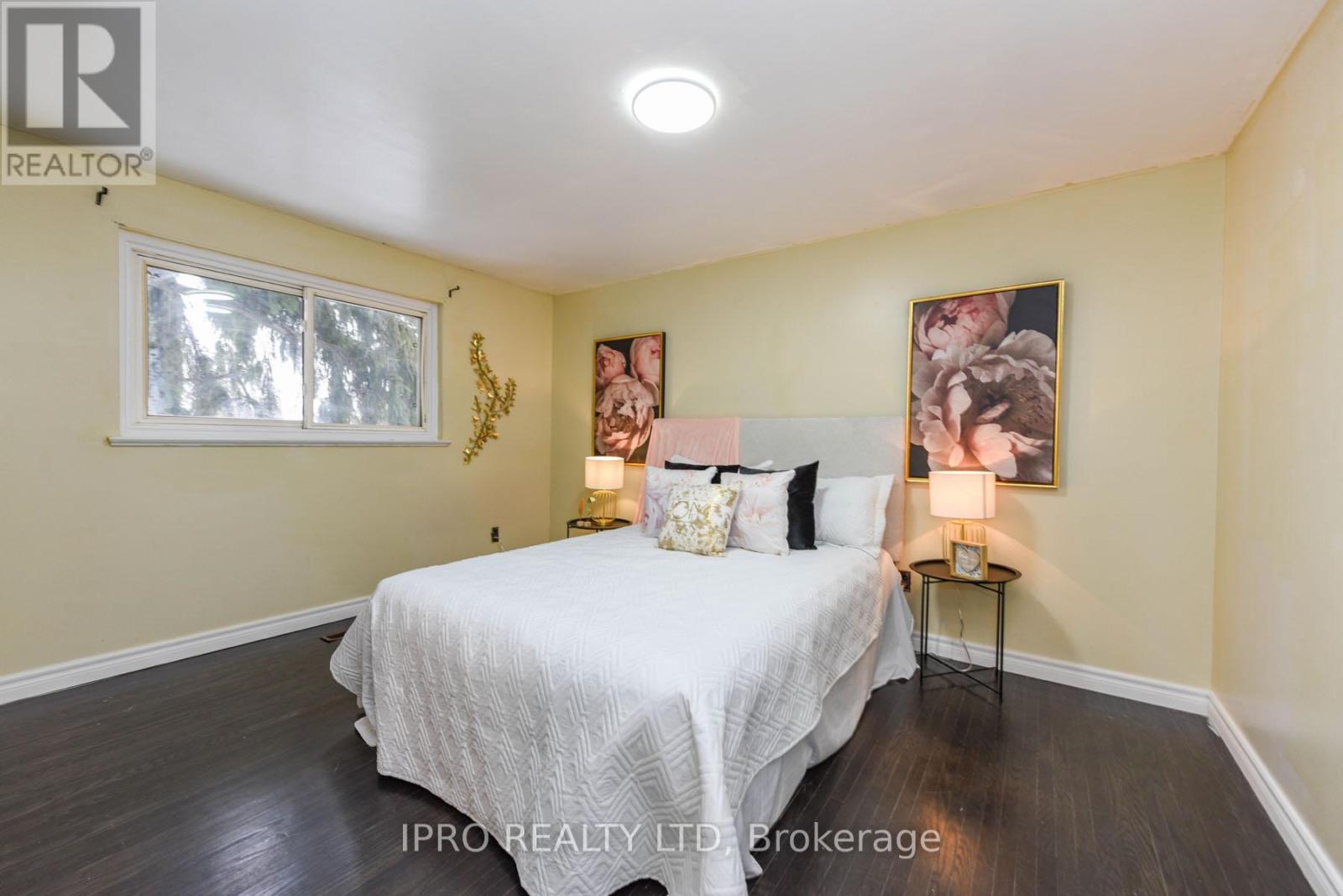 1 FINCHLEY CRESCENT=null