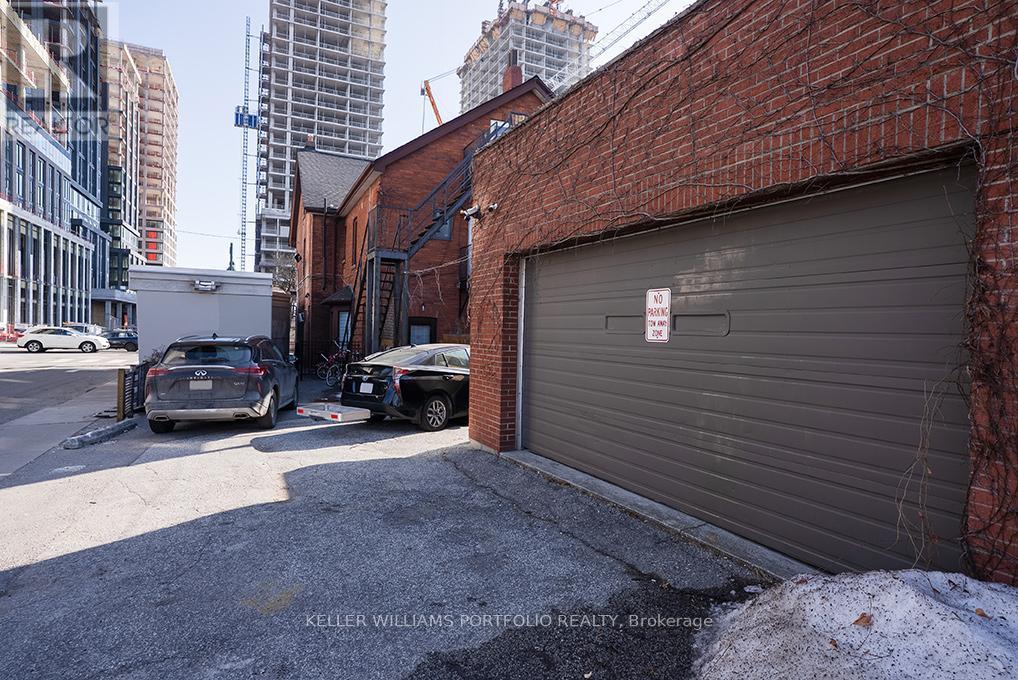 1156 BLOOR STREET W=null