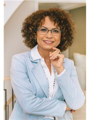 LUCILA E